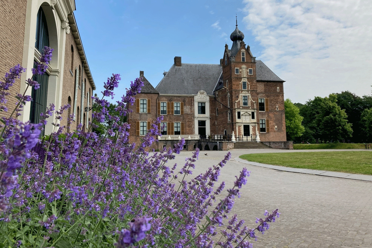 Op ontdekking in kasteel Cannenburch tijdens de zomervakantie